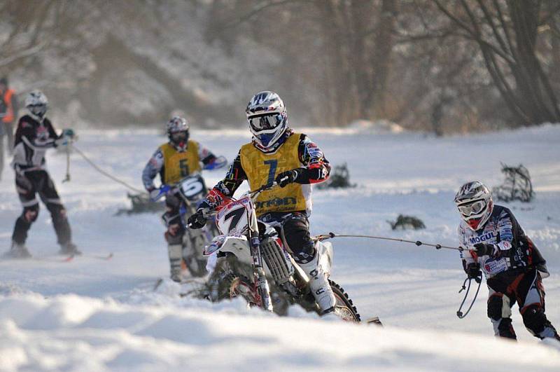 Mezinárodní mistrovství České republiky v motoskijöringu.