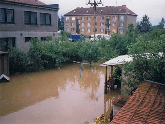 Velká voda se před 20 lety prohnala i malou obcí Čermná nad Orlicí.