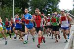 START. Čtyřiačtyřicátého ročníku běhu v Sedloňově se zúčastnilo jednašedesát běžců.