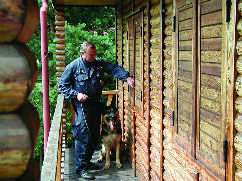 Nejohroženější jsou objekty na samotě v blízkosti lesa nebo v lokalitě zahrádkářských kolonií. Někteří zloději se ale nezastaví ani před osvětleným stavením.  