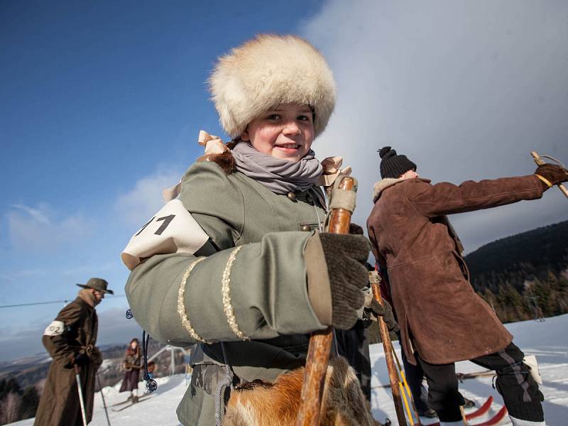 Mistrovství České republiky v historickém lyžování se vydařilo. Soutěžilo více než 100 závodníků.