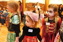 Na karnevalu v Dobrušce si děti užily dvouhodinovou show.