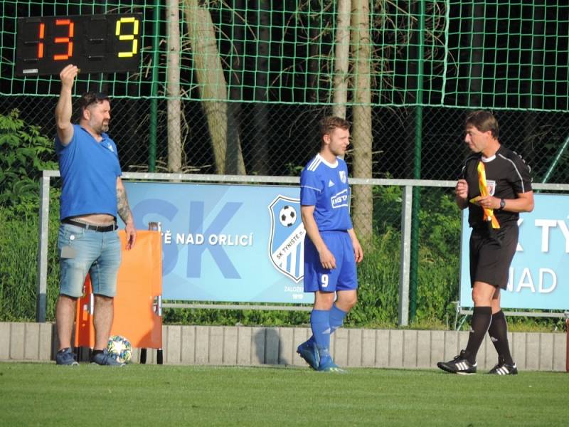 Týniště nad Orlicí (v modrém) - Nové Město nad Metují 4:0.