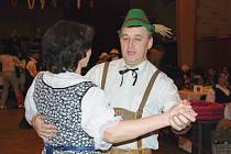 Divadelní ples v Dobrušce aneb Evropě to osolíme