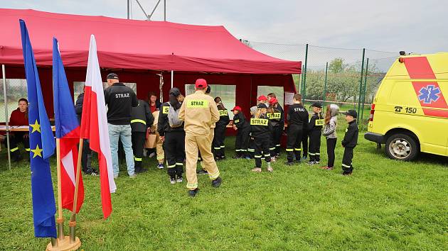 Mezinárodní česko-polský projekt Soupeření mladých hasičů bez hranic v Rokytnici v Orlických horách.