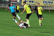 TŘETÍ z okresních účastníků krajského přeboru odehrál třetí mistrovské kolo v neděli. Fotbalisté Lázní Bělohrad na domácí půdě přivítali soupeře z Rychnova. Utkání nakonec rozhodla jediná branka, v jednatřicáté minutě se trefil útočník Jiří Počtýnský (na 