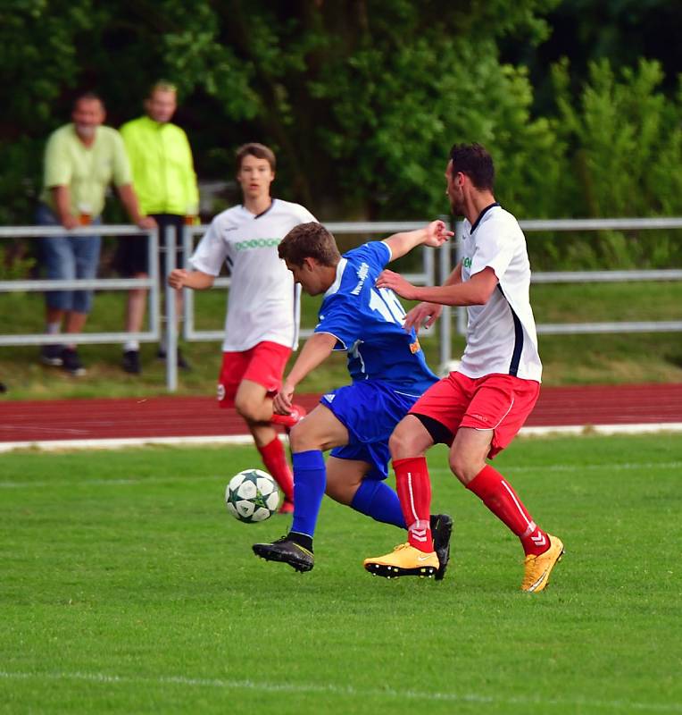 Krajská fotbalová I. A třída: Týniště nad Orlicí - Nový Hradec Králové.