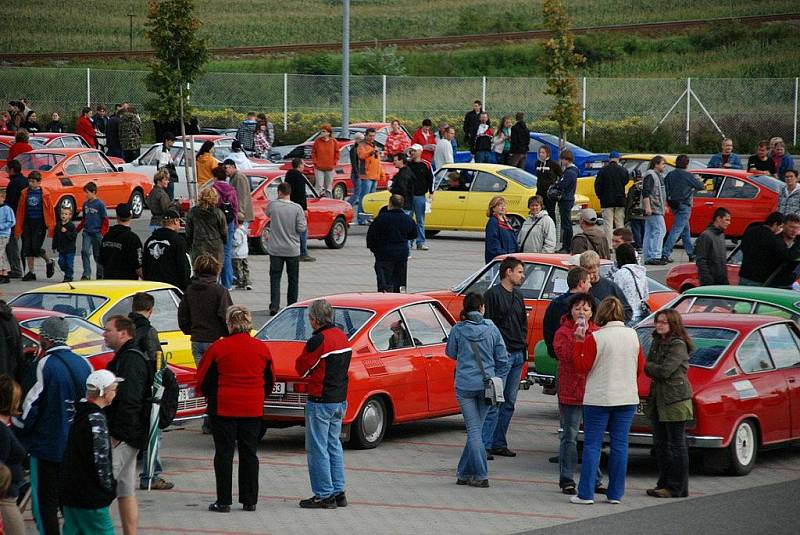 Sraz veteránů Škoda 110R v Kvasinách