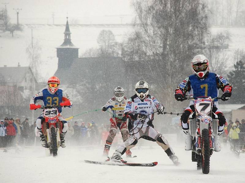 V Klášterci nad Orlicí bylo zahájeno úvodním dílem mistrovství České republiky v motoskijöringu „Orion – Shiva KTM Cup 2011“