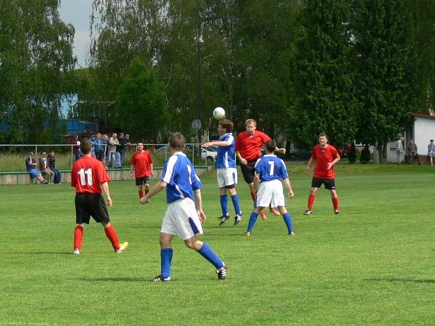 Sousedské derby rozhodly až penalty 