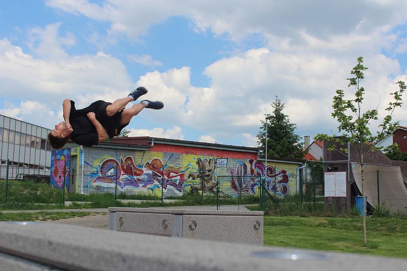 Nové parkourové hřiště u rychnovského krytého bazénu.