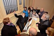 Koncert pro dárce. Jako první uslyšeli opravené varhany v dobrušském Husově sboru lidé, kteří přispěli do sbírky na záchranu vzácného nástroje. 