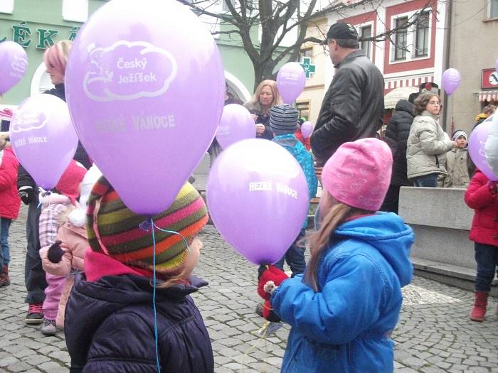 Vánoční přáníčka odletěla za Ježíškem