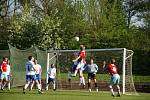 Z utkání krajské I. A třídy Dobruška - Dvůr Králové B (4:0) a Kostelec nad Orlicí - Hořice (4:1). 