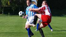 Z utkání krajské I. A třídy Dobruška - Dvůr Králové B (4:0) a Kostelec nad Orlicí - Hořice (4:1). 