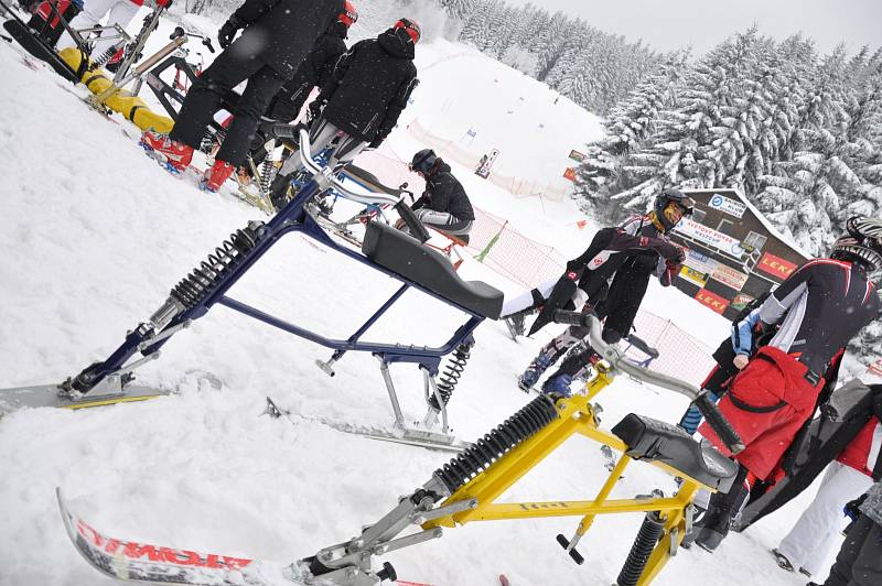 Světový pohár v jízdě na skibobech odstartoval úvodním podnikem v Deštném