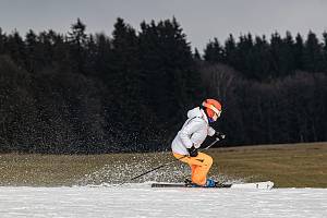 Nový lyžařský areál v Orlickém Záhoří - části Jadrná se poprvé otevřel v sobotu 10. února 2024.