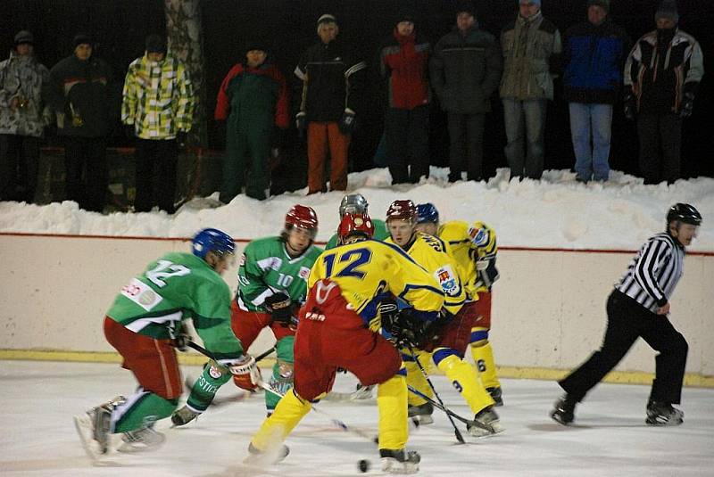 Sokol HC Čestice - HC Semechnice 2:7 (1:4, 0:2, 1:1).