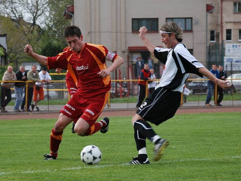 Okresní derby v krajském přeboru Rychnov - Doudleby (0:0). 