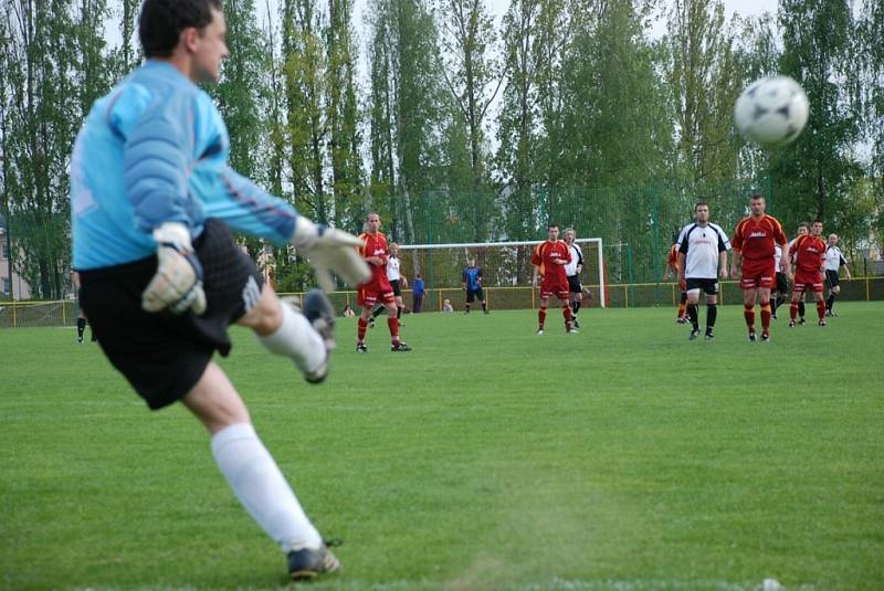 Okresní derby v krajském přeboru Rychnov - Doudleby (0:0). 