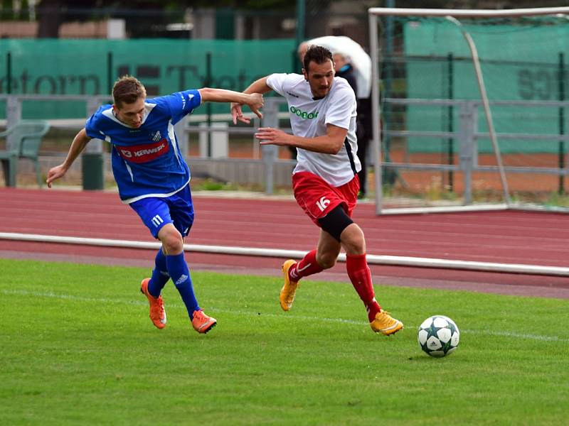 Krajská fotbalová I. A třída: Týniště nad Orlicí - Nový Hradec Králové.