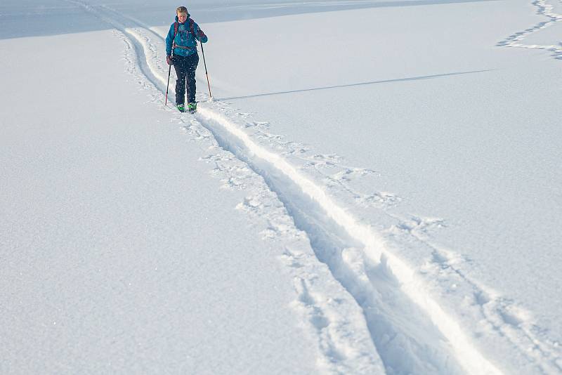 Skialpinisté v Krkonoších a Orlických horách.