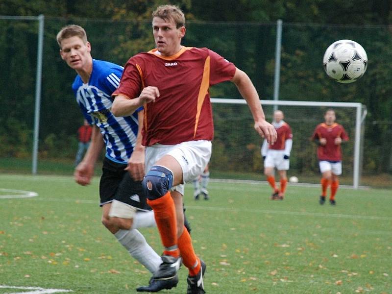 Z okresního derby krajské I. B třídy Sokol Černíkovice - Spartak Opočno (2:3). 