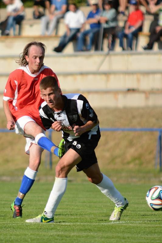 Kostelečtí fotbalisté přivítali v rámci projektu Česko-slovenské fotbalové srdce 2014 na svém stadionu slovenský prvoligový tým Spartak Myjava.