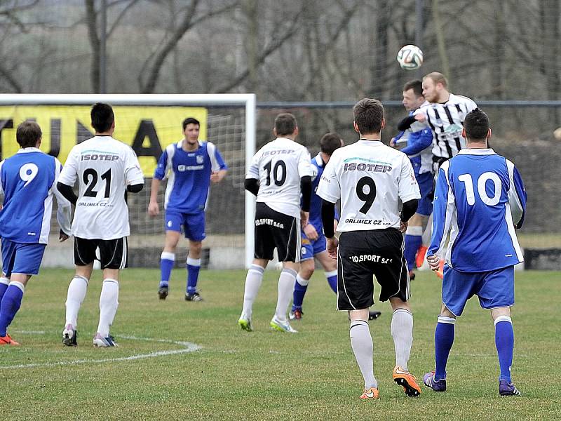 Divize C: Fotbalisté Týniště prohráli derby v Ústí o jediný gól, druhý poločas hráli v deseti. 