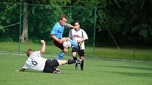 Sousedské derby závěrečného kola krajské I. B třídy Černíkovice - Častolovice (2:2).