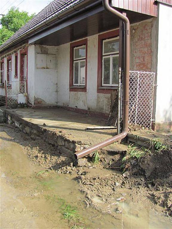 DÍLO ZKÁZY. Takovou spoušť napáchala na Rychnovsku pondělní blesková povodeň. 