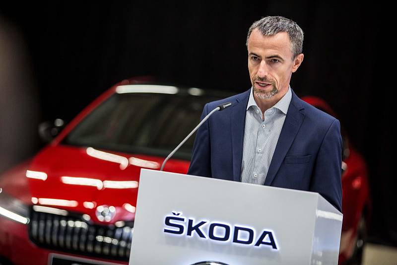 Závod Škoda Auto Kvasiny - výroba automobilů a nově hybridních vozů Škoda Superb IV.