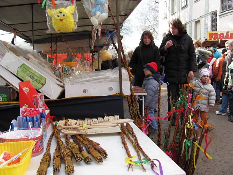 Velikonoce 2016 na zámku v Potštejně. Vítání jara s řemeslnými trhy. 