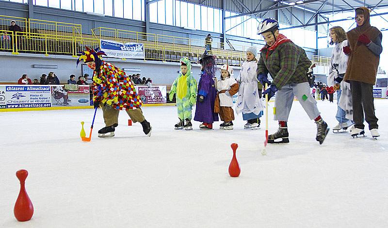 Karneval na ledě v Opočně.