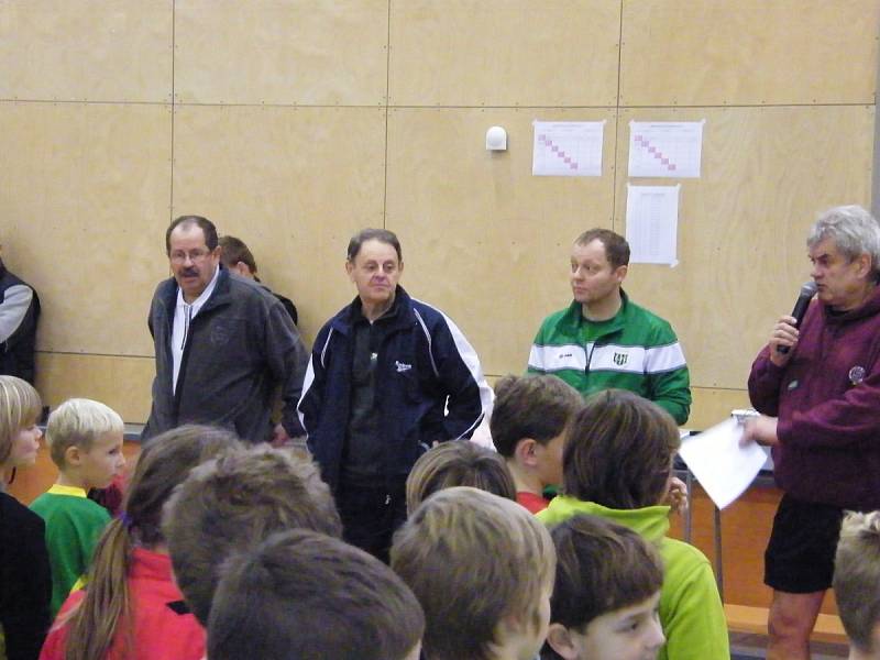 První turnaj Zimní halové ligy výběrů OFS U10 a U11 Královéhradeckého kraje se uskutečnil v Rokytnici v Orlických horách.