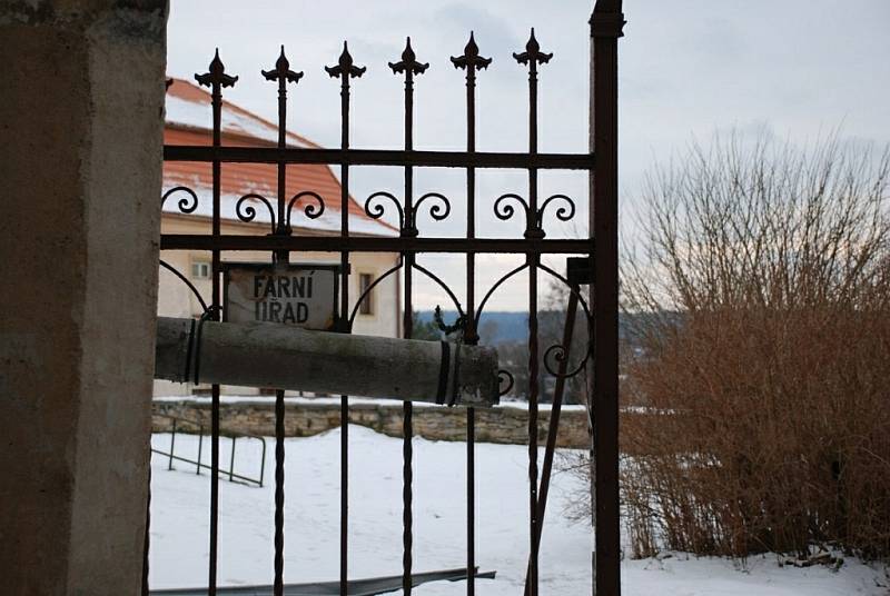 Polib si svého rypáčka. Valentýnskou zabijačku pod tímto nazvem už tradičně zorganizoval administrátor týnišťské farnosti Ivan Havlíček se svými farníky. Poté, co pašík přišel o život, začaly valentýnské vepřové líbánky.