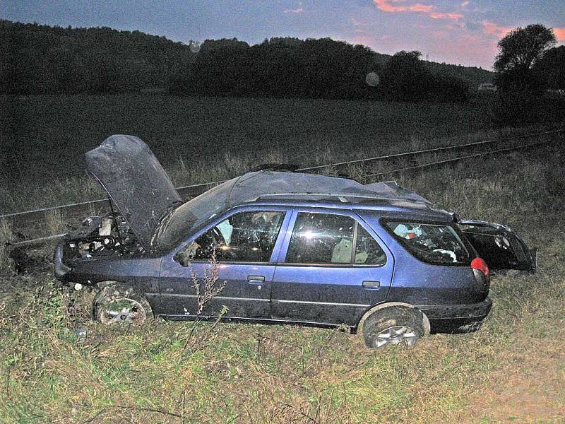 Dopravní nehoda V Rychnově nad Kněžnou, za městskou částí Zbuzany, při výjezdu na obec Slemeno – Synkov.