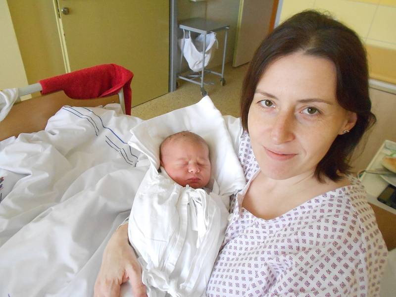 Julie Šálková se narodila 14. 1. 2021 ve 11:32 hodin. Měřila 51 cm a vážila 4 070 g. Hrdí rodiče Jana a David Šálkovi jsou z Hradce Králové. Julie má sestřičku Annu. Tatínek byl po celou dobu porodu velkou oporou.
