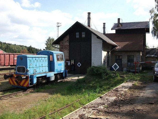 Vlaky lákají nadšence i vandaly - Rychnovský deník