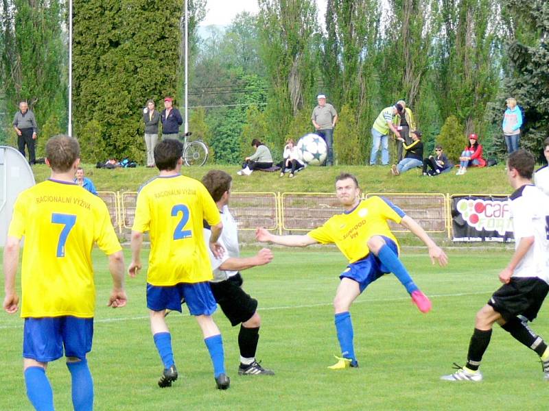 Krajský přebor ve fotbale: SK Dobruška - FC Spartak Rychnov nad Kněžnou.