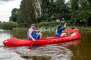 Vodáci na Orlici v Týništi  - Vodáci sjíždějí 20. července 2021 řeku Orlici v Týništi nad Orlicí. Pro vodáky jsou nyní na řekách Orlicích na Rychnovsku výborné podmínky.     