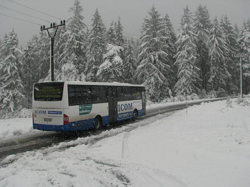 Kalamitní situace na silnici č. 319/1 Blatiny - javornický lom.