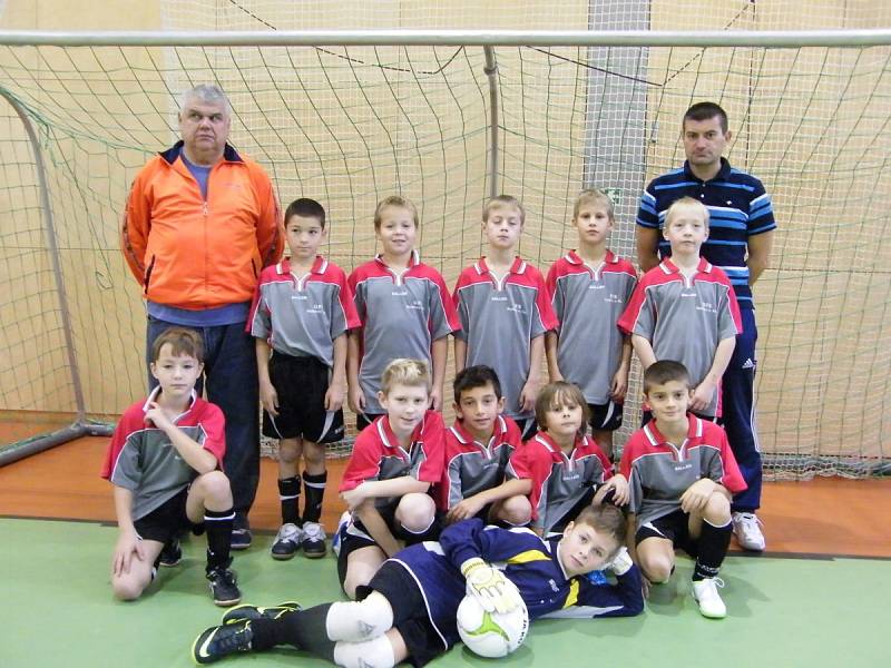 První turnaj Zimní halové ligy výběrů OFS U10 a U11 Královéhradeckého kraje se uskutečnil v Rokytnici v Orlických horách.