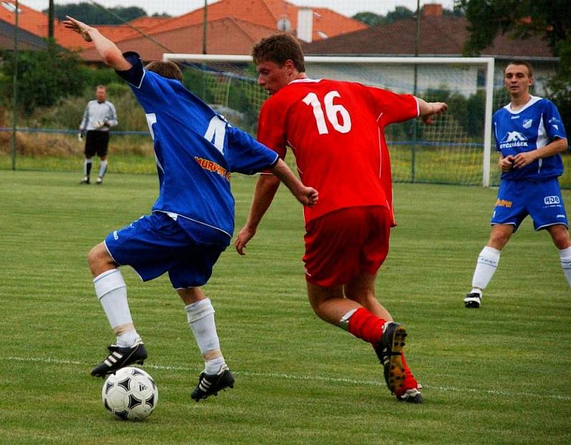 Z pohárového utkání FC České Meziříčí - SK Týniště nad Orlicí (1:1, na pen. 4:3). 