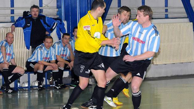 Hráči týmu Bomby k tyči Vamberk jako nováček celostátní ligy sálového fotbalu – futsalu splnili svůj cíl na sto procent