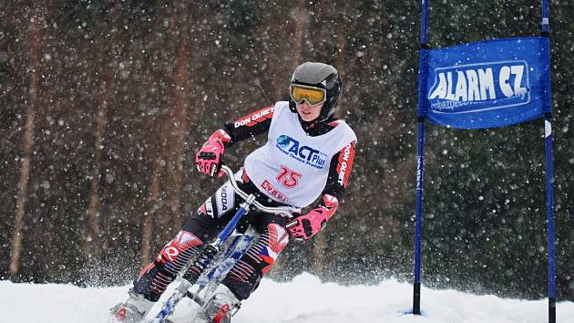 DVA TITULY mistryně České republiky vybojovala v Jablonci nad Jizerou Gabriela Jašková ze Skibob klubu Dobruška, když byla nejrychlejší v obřím slalomu a super obřím slalomu. 