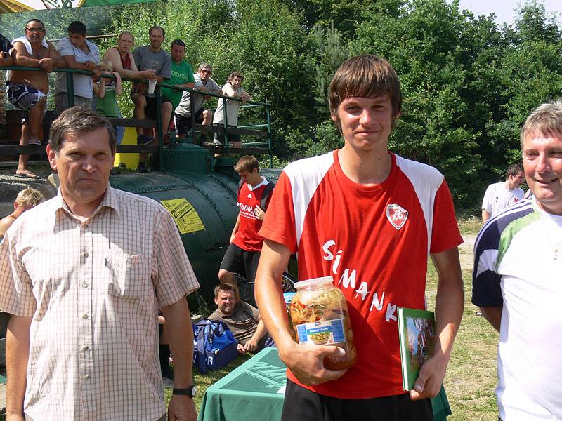 Nejlepší hráč turnaje Petr Klapal (uprostřed) – Malá šance Rychnov.