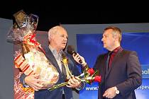 Nejúspěšnějším kolektivem se stalo družstvo badmintonistů Sokola Dobrušky B, které vyhrálo I. celostátní ligu smíšených družstev. Cenu převzal manažer oddílu Karel Tomek.