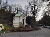 Kaplička v letovisku Studánka u Rychnova nad Kněžnou