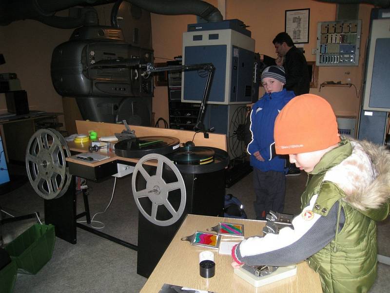 Dobrušské panoramatické Kino 70 slaví 40 let od vzniku, zájemci nahlédli do jeho zákulisí během dne otevřených dveří.